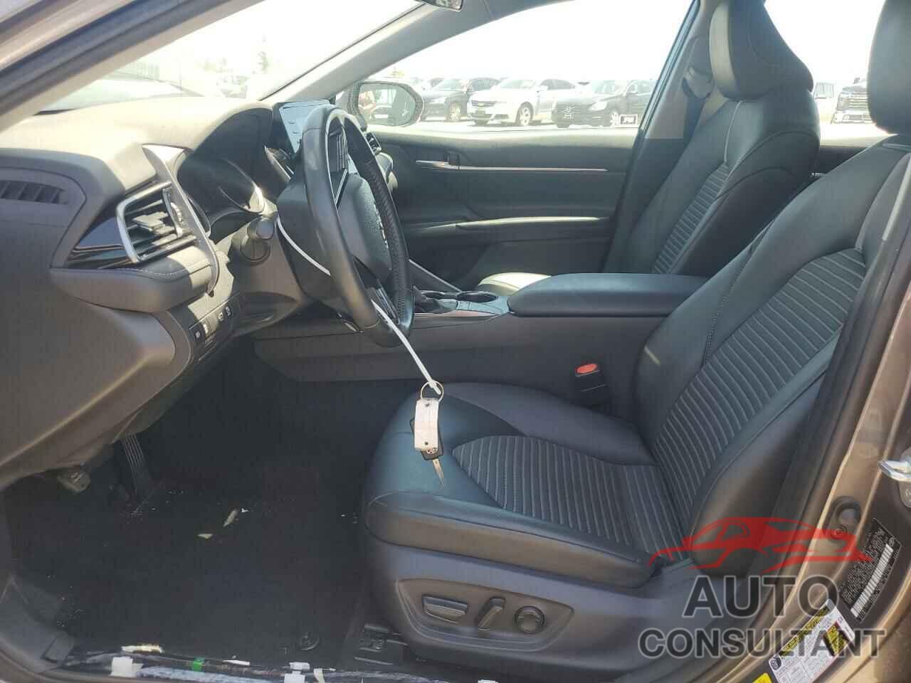 TOYOTA CAMRY 2022 - 4T1G11AK3NU062070