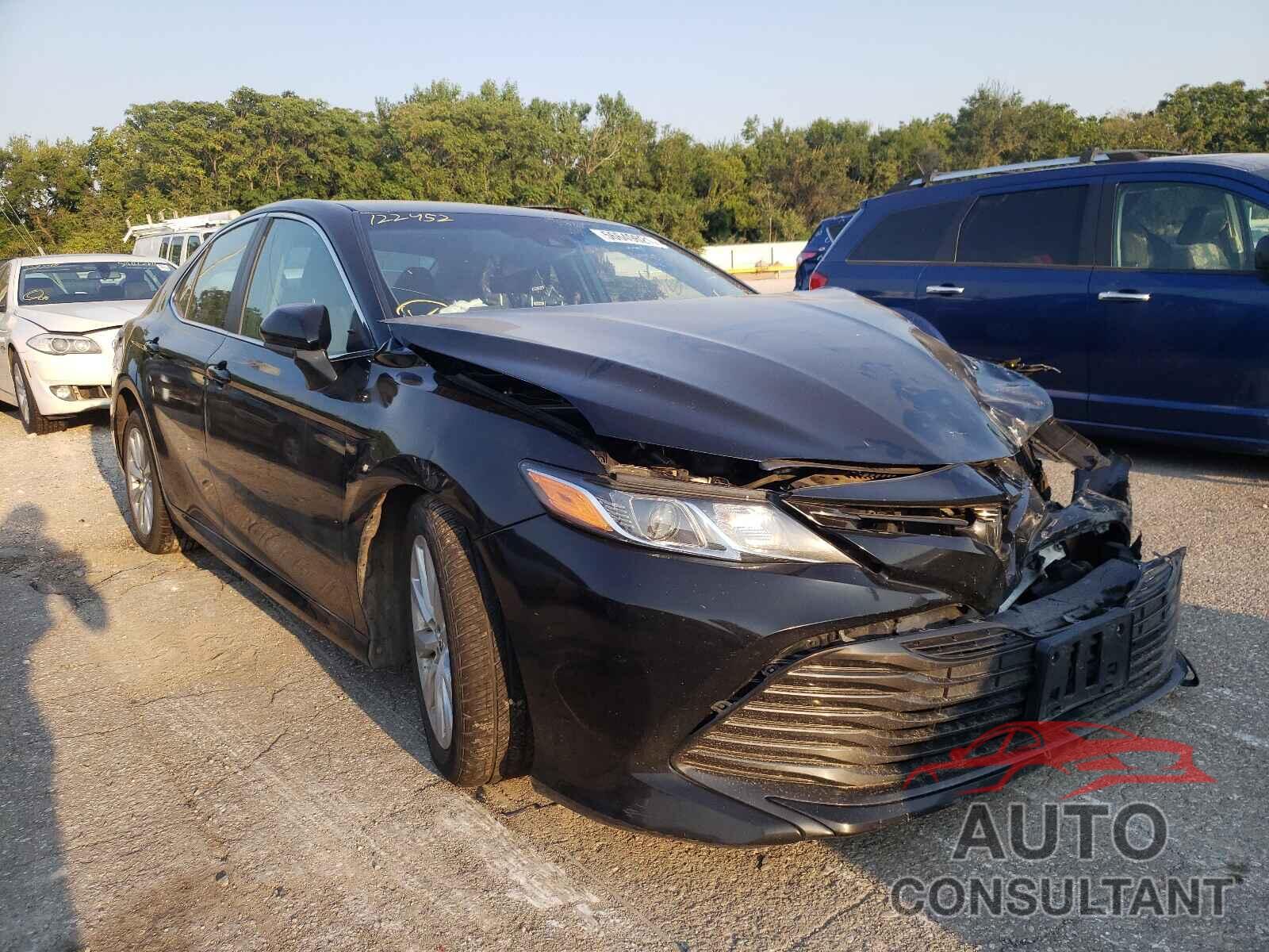 TOYOTA CAMRY 2018 - 4T1B11HK8JU122452
