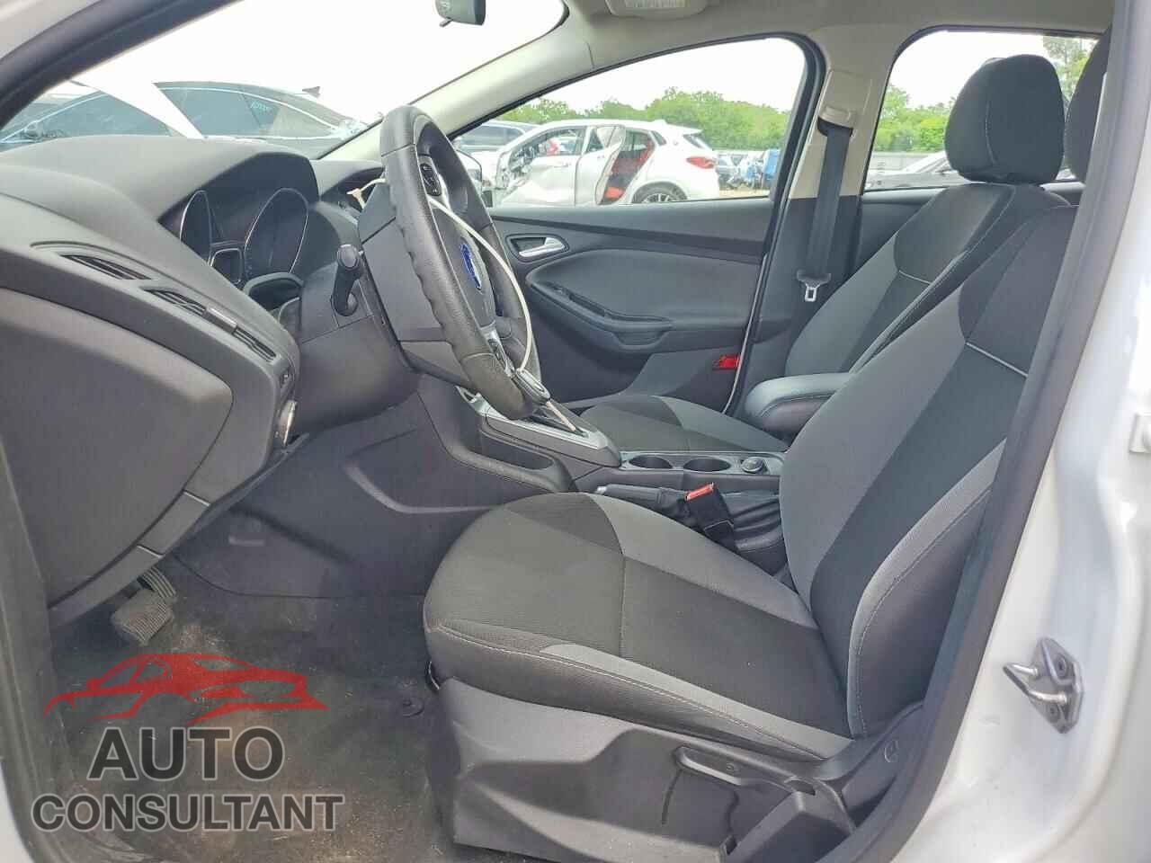 FORD FOCUS 2014 - 1FADP3K22EL372030