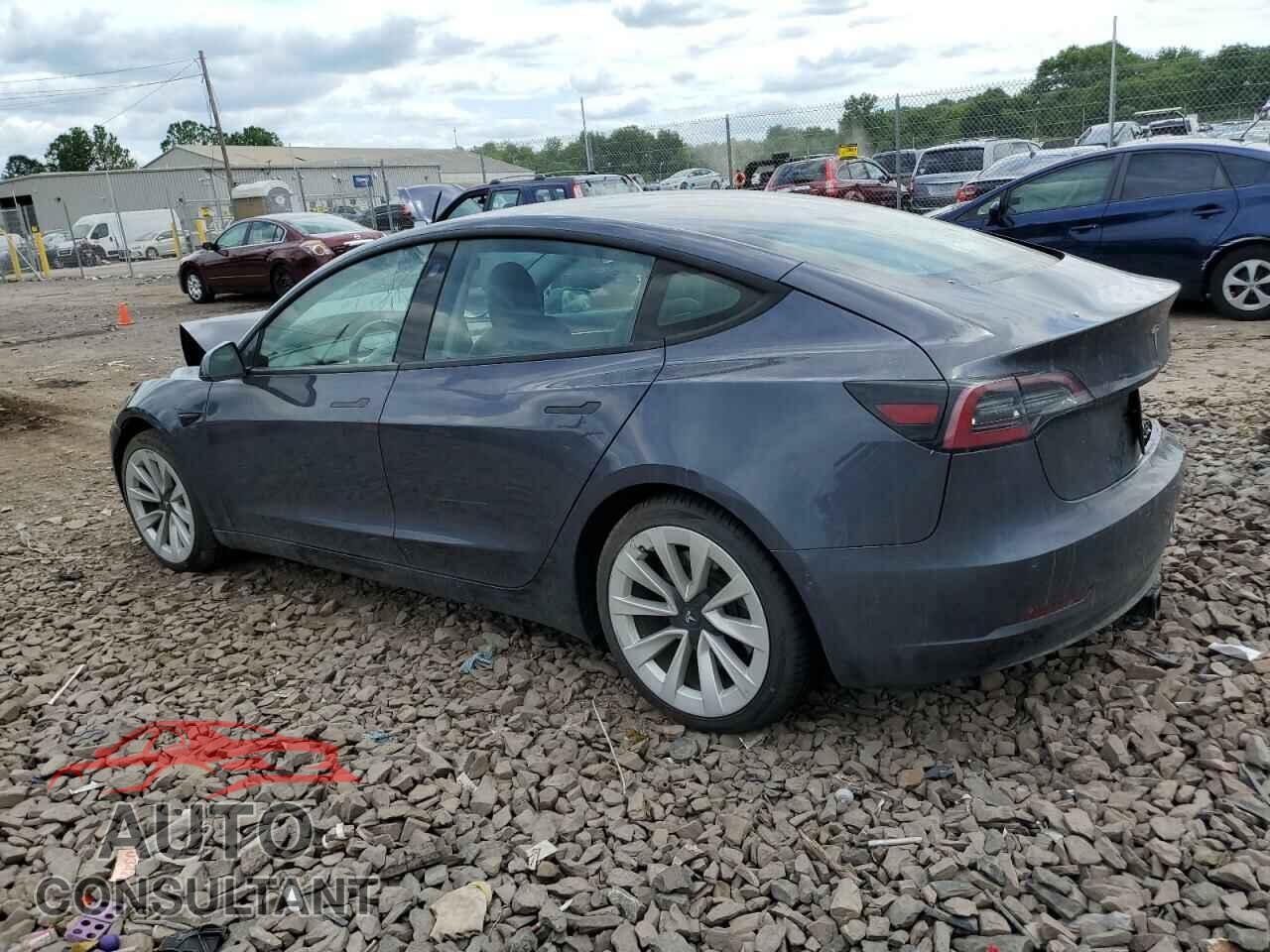 TESLA MODEL 3 2021 - 5YJ3E1EB1MF975130