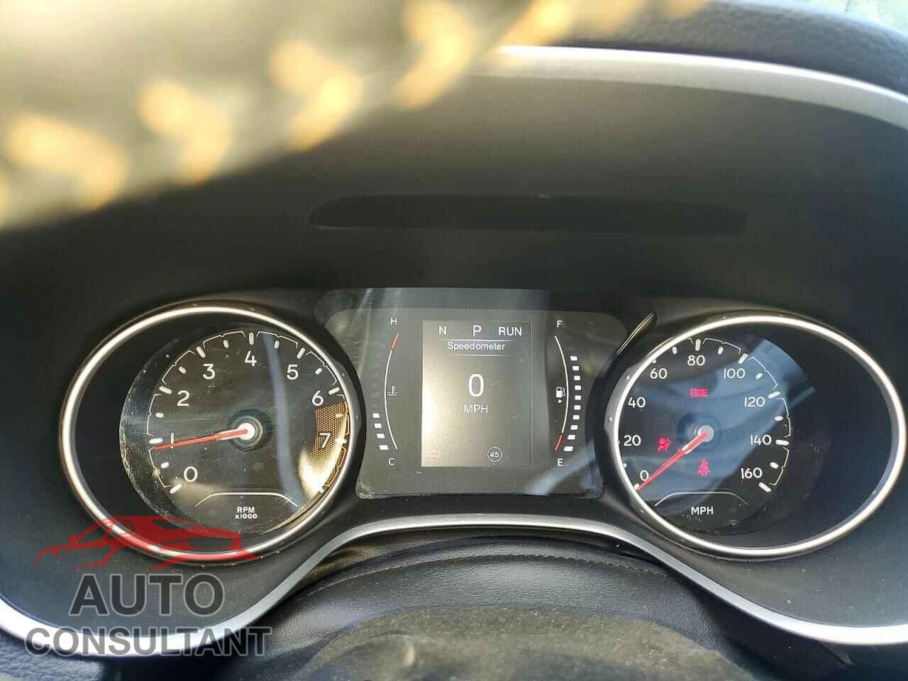 JEEP COMPASS 2018 - 3C4NJDBB7JT201780
