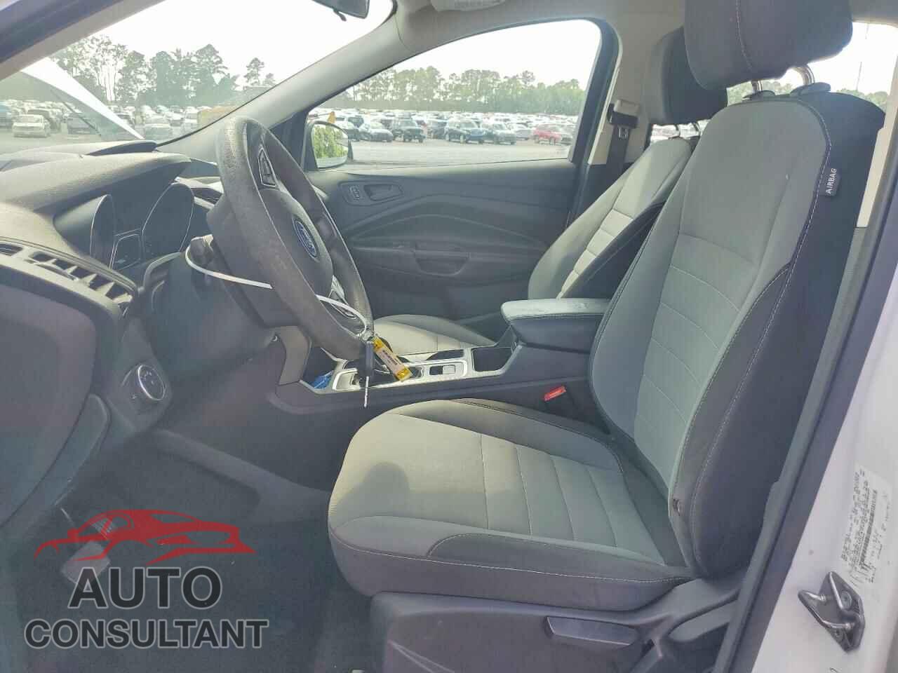 FORD ESCAPE 2017 - 1FMCU0F76HUD34524