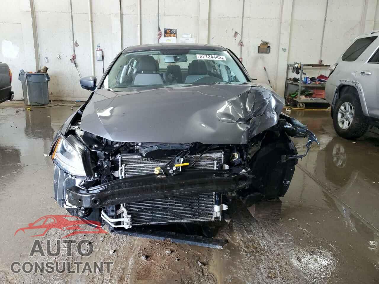 VOLKSWAGEN JETTA 2017 - 3VW2B7AJ3HM372618