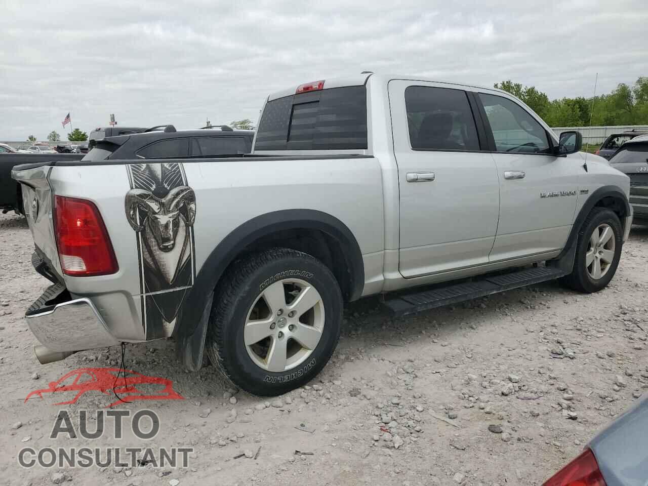 DODGE RAM 1500 2012 - 1C6RD7LT4CS134908