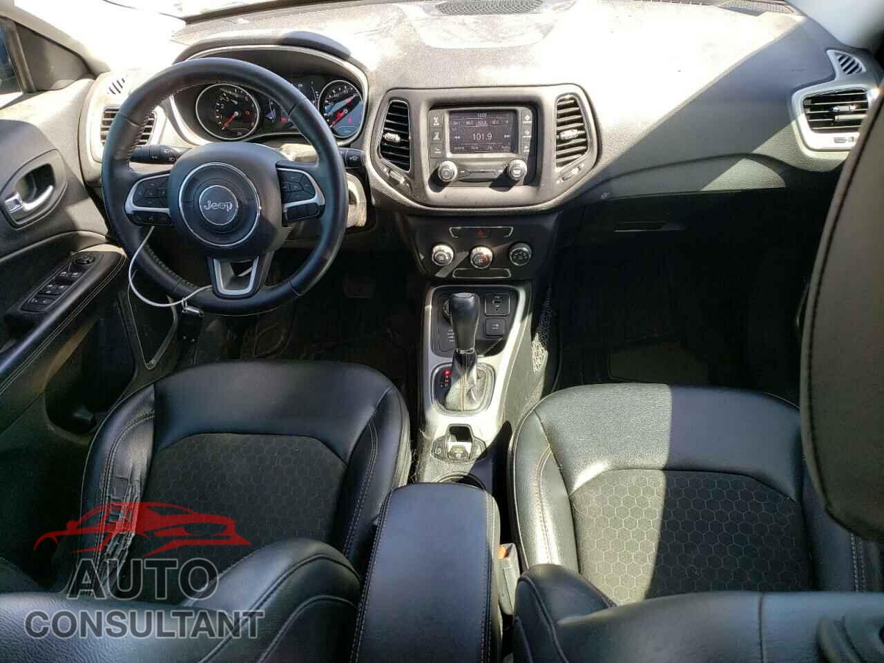 JEEP COMPASS 2018 - 3C4NJDBB3JT454000