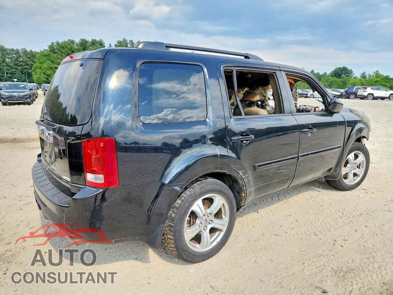 HONDA PILOT 2013 - 5FNYF4H64DB063885