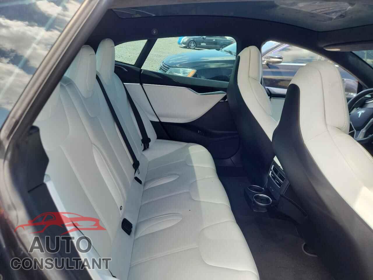 TESLA MODEL S 2017 - 5YJSA1E12HF194363
