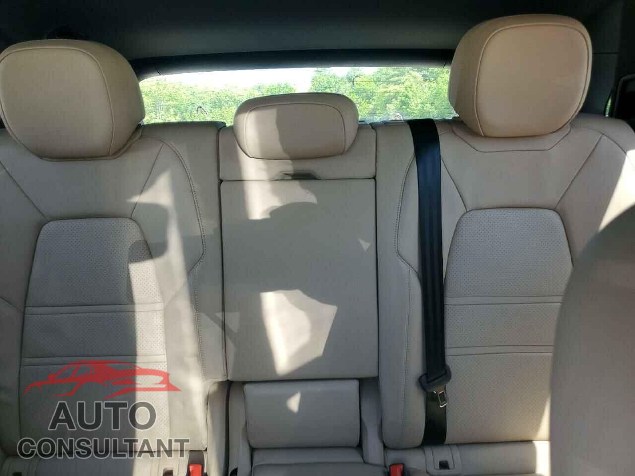 PORSCHE CAYENNE 2021 - WP1AA2AY1MDA00782