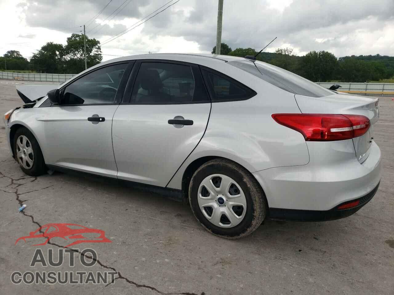 FORD FOCUS 2015 - 1FADP3E20FL333014