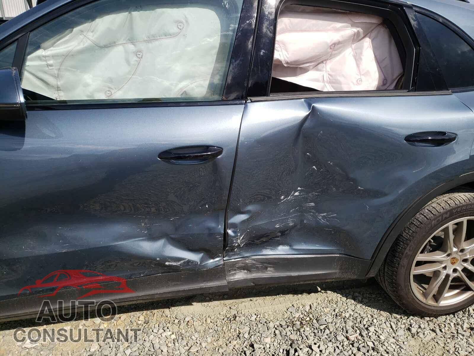 PORSCHE CAYENNE 2019 - WP1AA2AY3KDA11277
