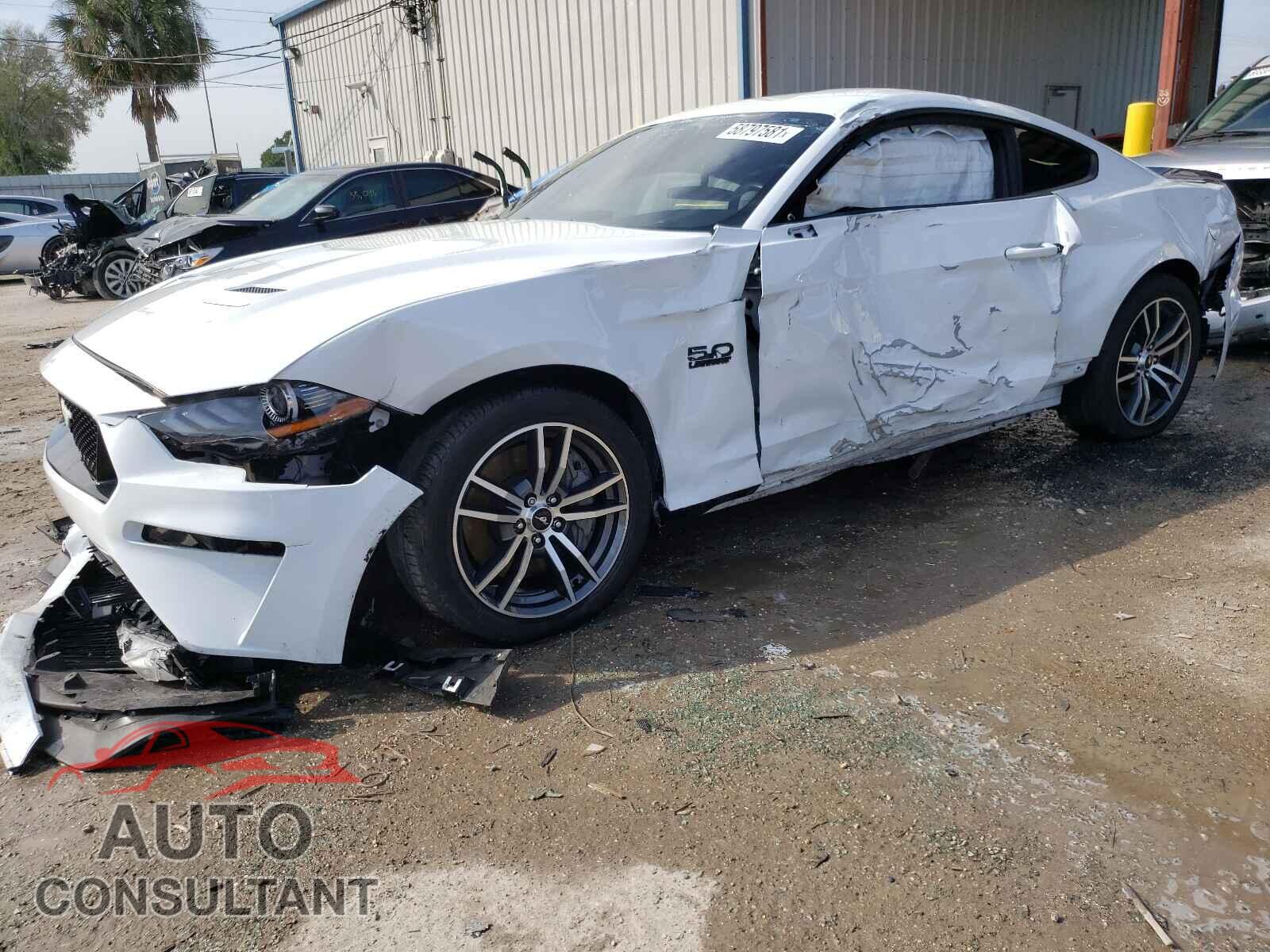 FORD MUSTANG 2020 - 1FA6P8CF3L5108338
