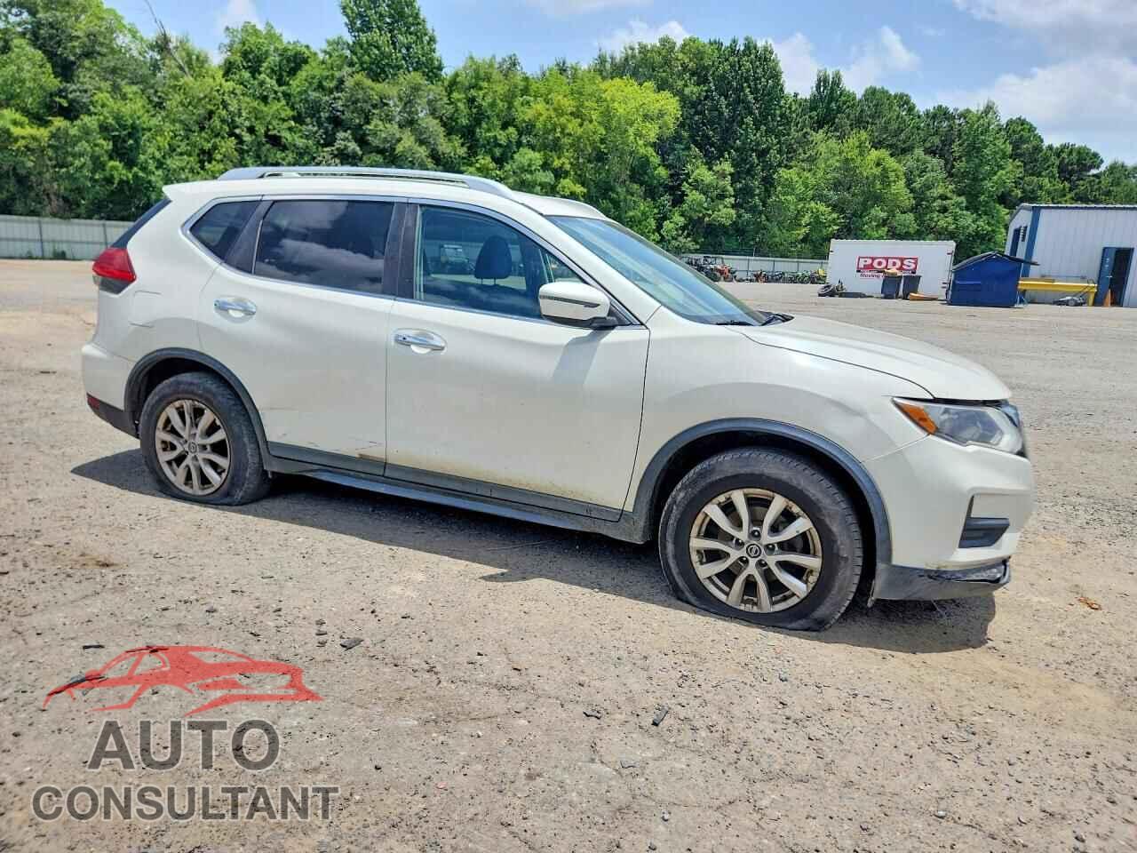 NISSAN ROGUE 2017 - KNMAT2MVXHP545008