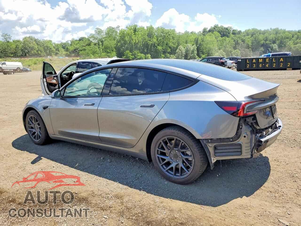 TESLA MODEL 3 2025 - 5YJ3E1EA8SF017610