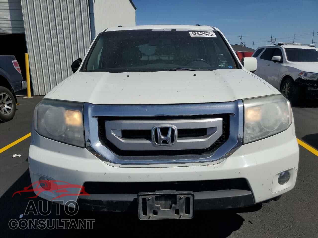 HONDA PILOT 2011 - 5FNYF4H52BB107032