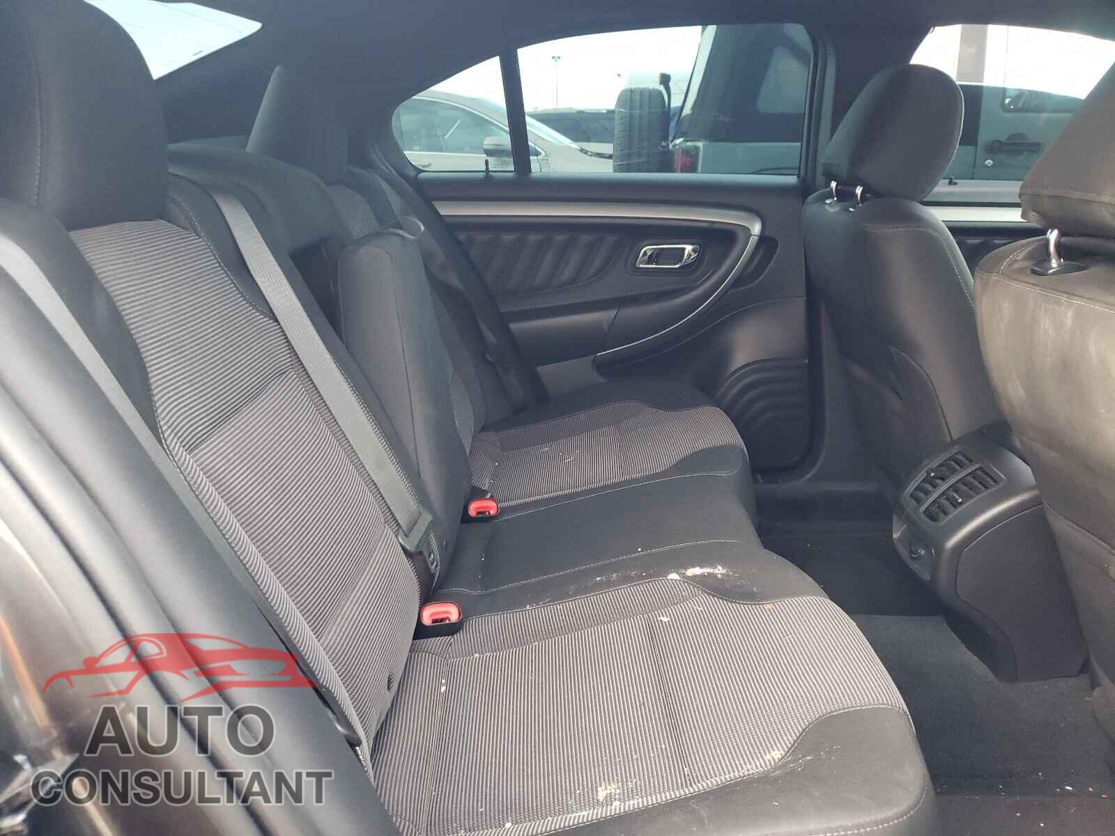 FORD TAURUS 2017 - 1FAHP2E89HG118551