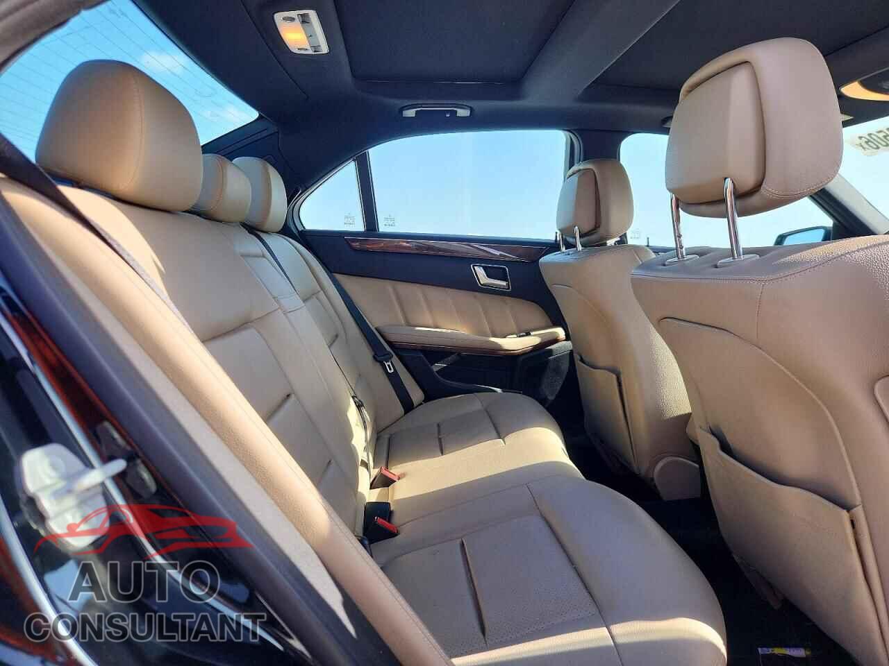MERCEDES-BENZ E-CLASS 2012 - WDDHF5KB8CA555537
