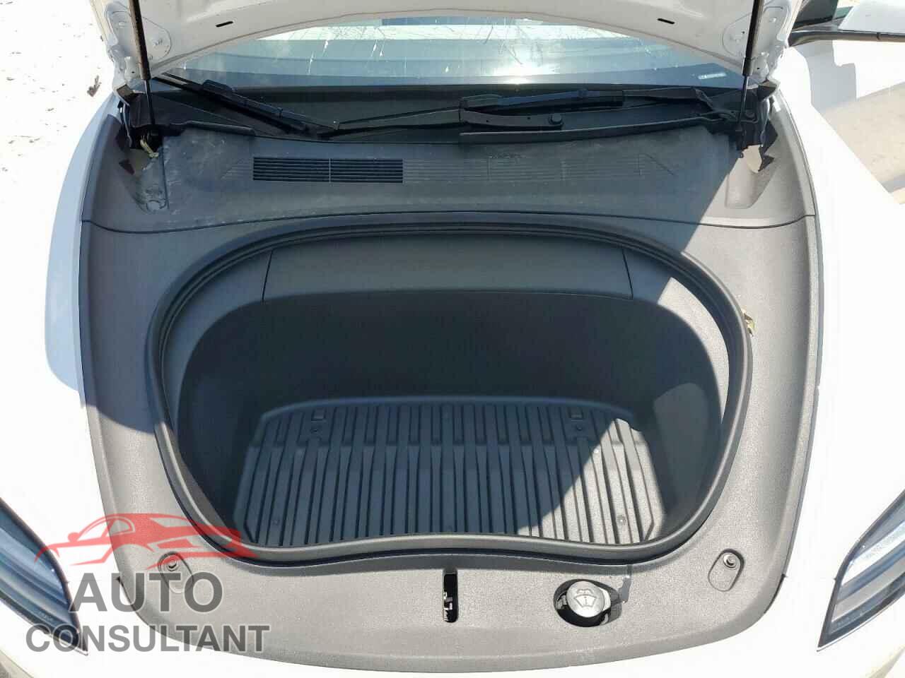 TESLA MODEL 3 2024 - 5YJ3E1EB4RF798337