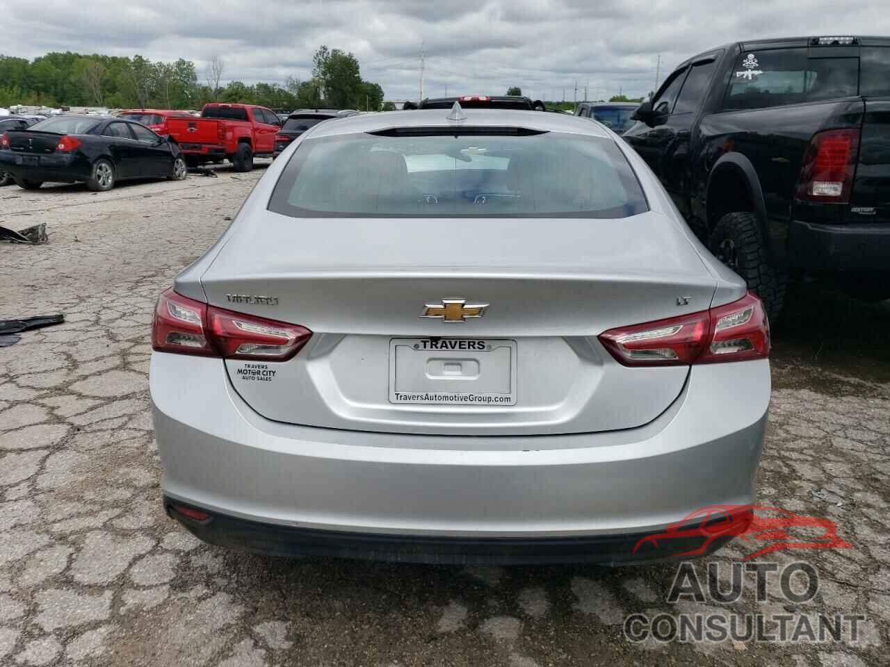 CHEVROLET MALIBU 2021 - 1G1ZD5ST5MF071657