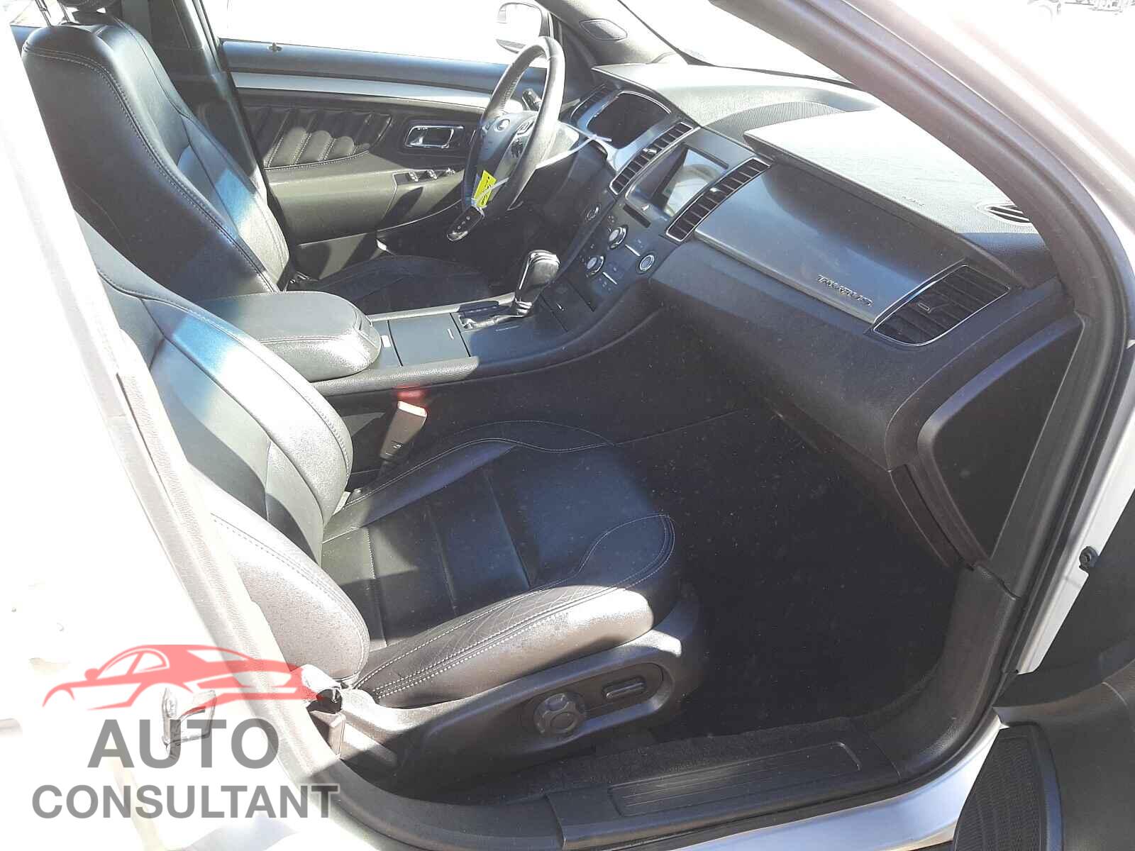 FORD TAURUS 2017 - 1FAHP2E81HG125350