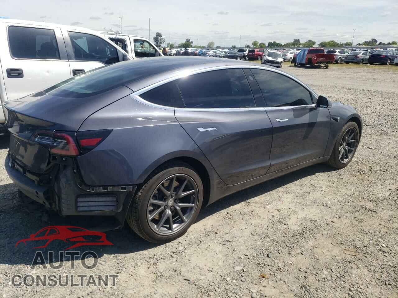 TESLA MODEL 3 2018 - 5YJ3E1EA0JF158573