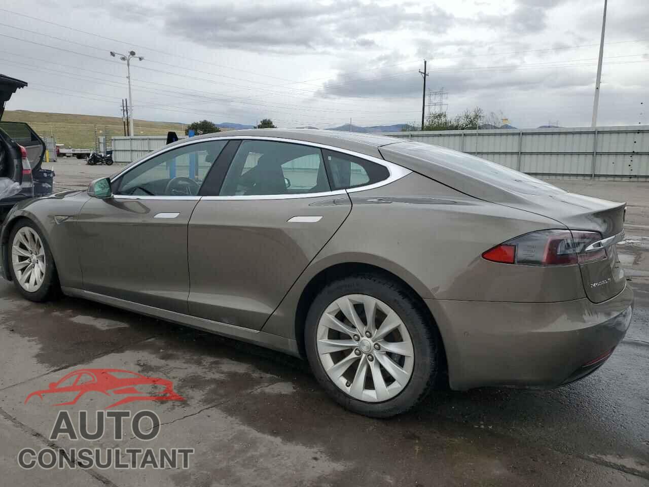 TESLA MODEL S 2016 - 5YJSA1E21GF147820