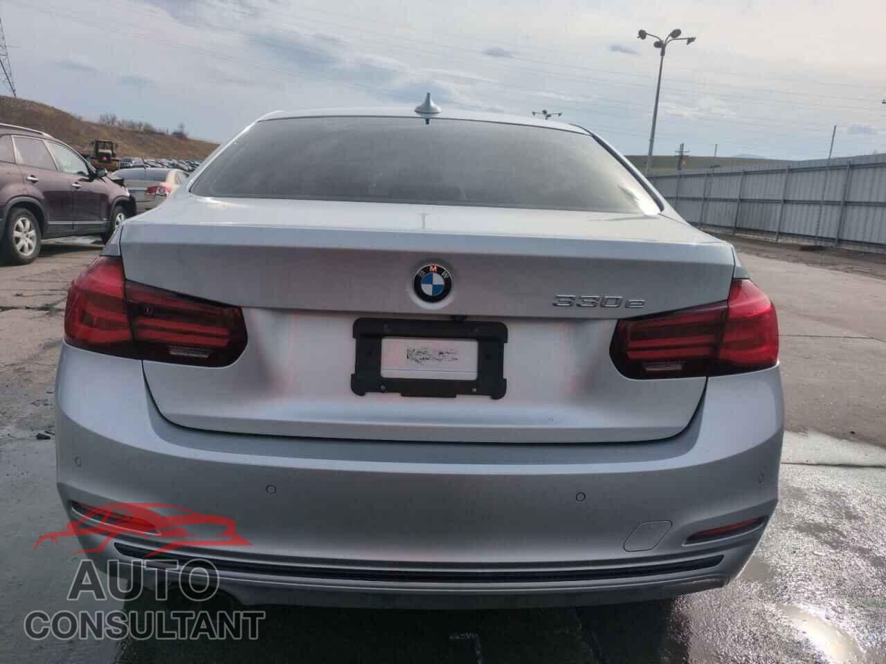BMW 3 SERIES 2018 - WBA8E1C58JA178149