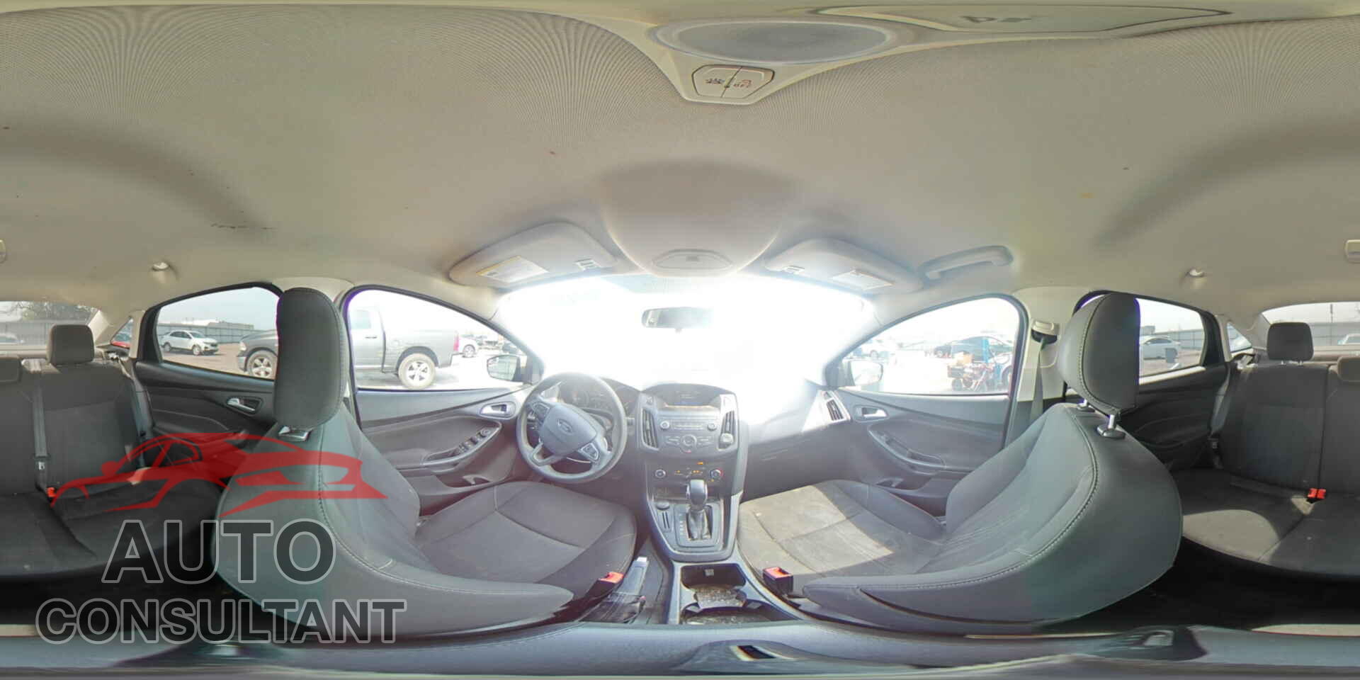 FORD FOCUS 2018 - 1FADP3F24JL321911