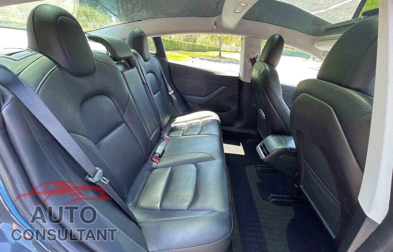 TESLA MODEL 3 2019 - 5YJ3E1EB0KF452226