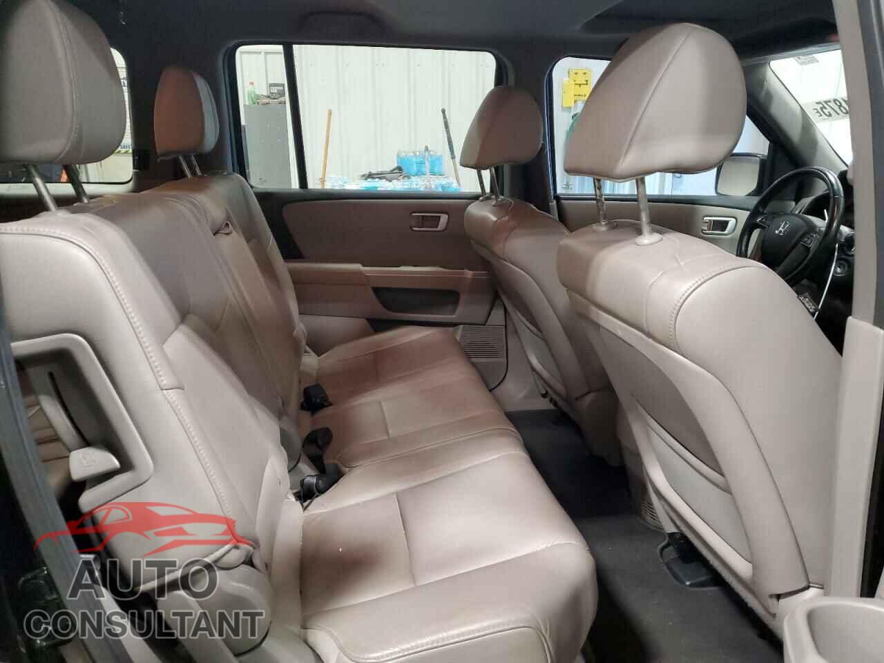 HONDA PILOT 2014 - 5FNYF4H58EB027416