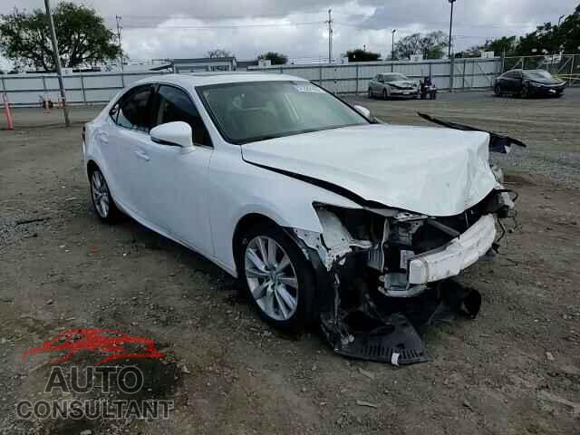 LEXUS IS 2014 - JTHBF1D20E5032464