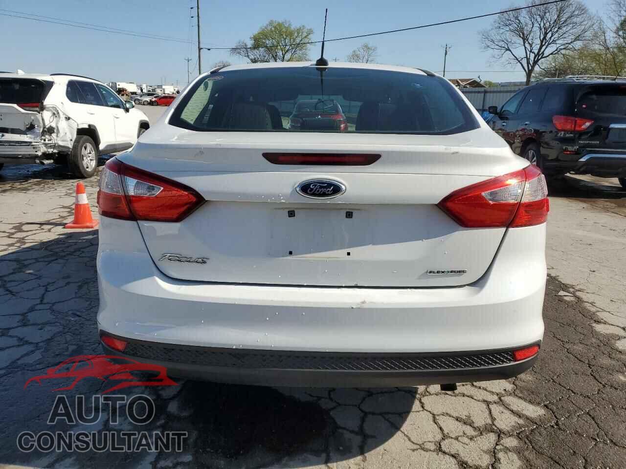 FORD FOCUS 2012 - 1FAHP3E23CL402355