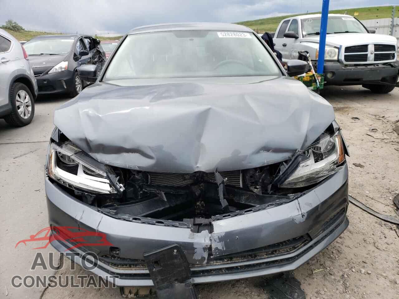 VOLKSWAGEN JETTA 2017 - 3VW2B7AJ8HM306839