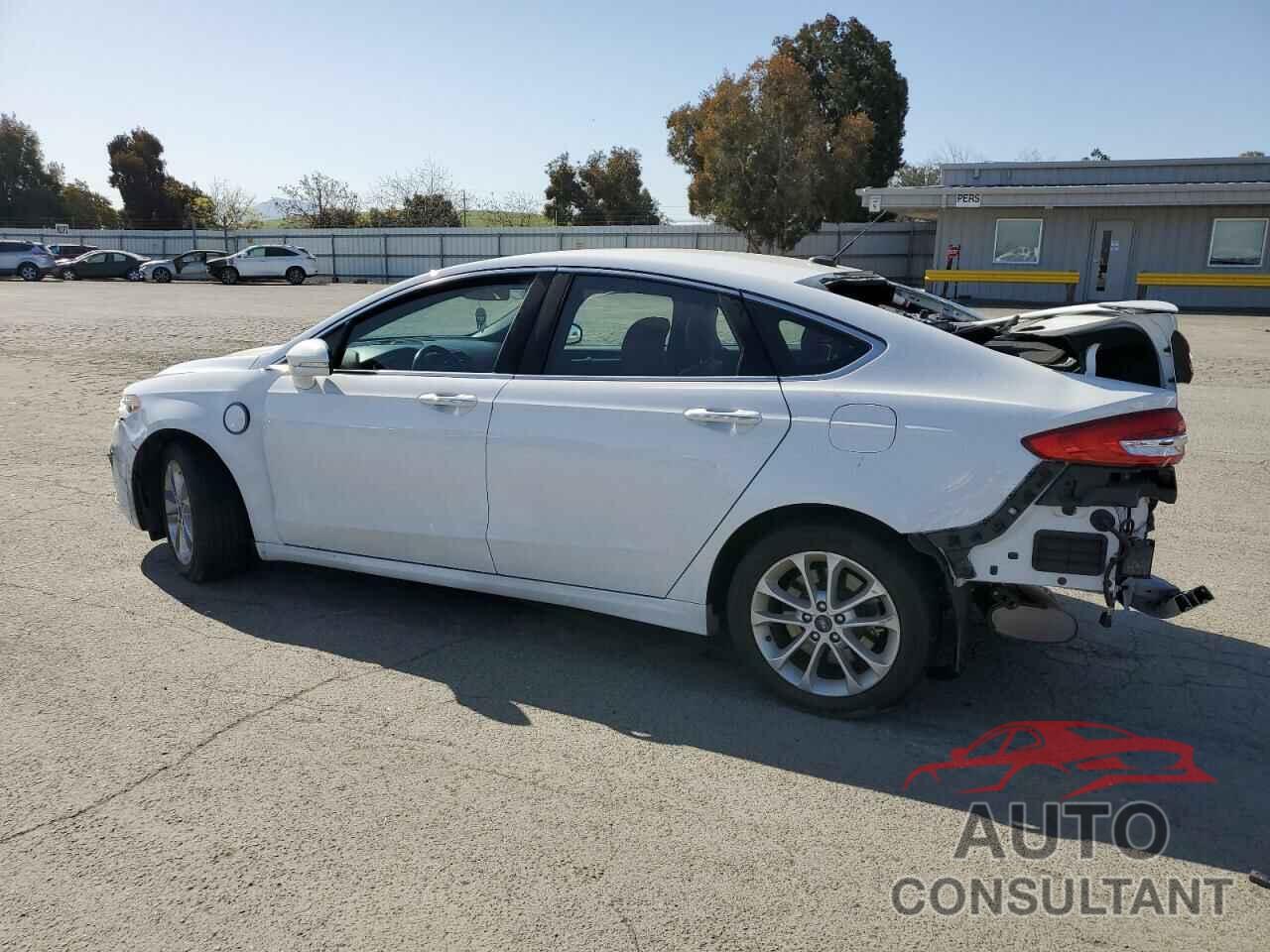 FORD FUSION 2019 - 3FA6P0SU5KR238621
