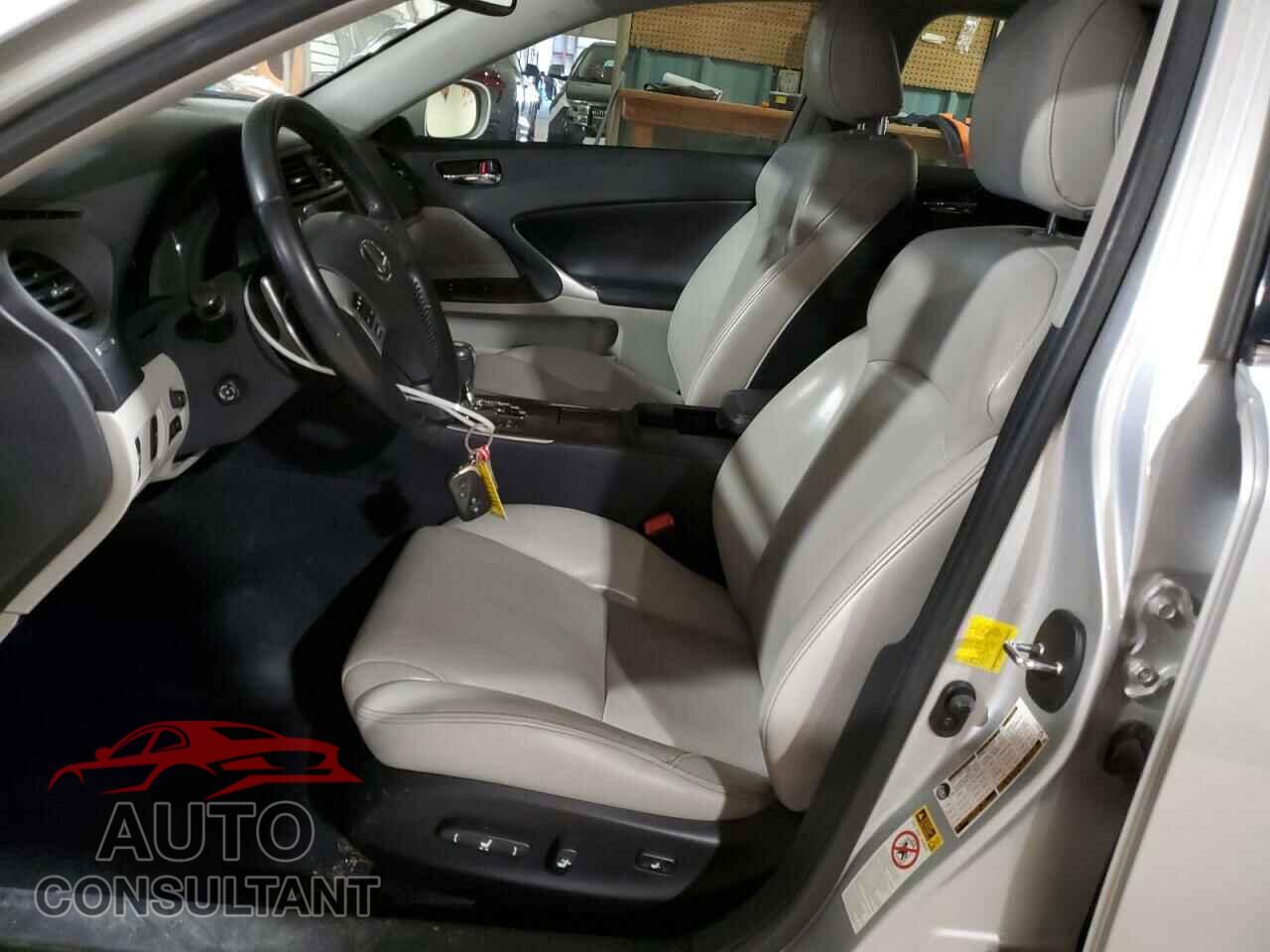 LEXUS IS 2013 - JTHCF5C2XD5062423