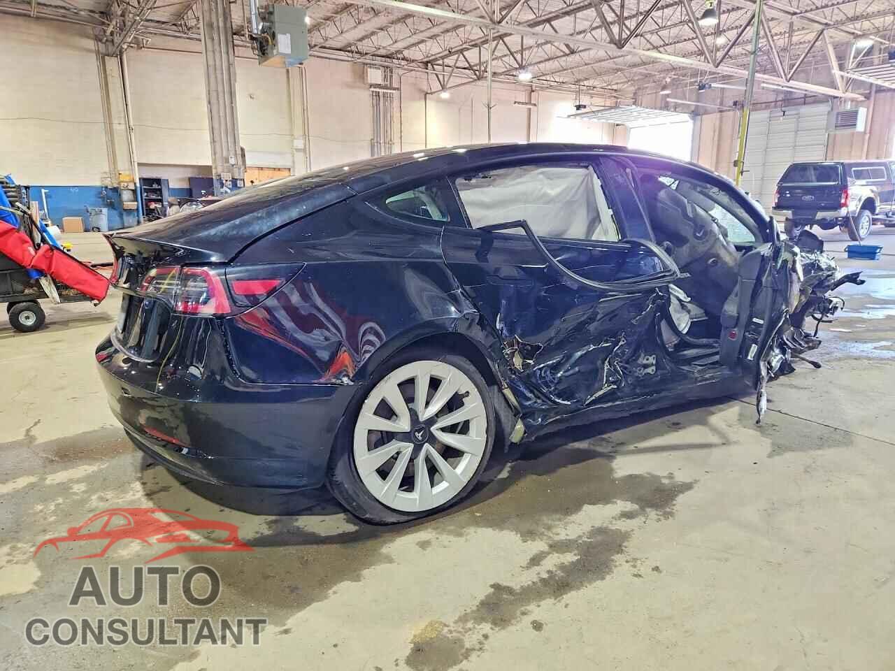 TESLA MODEL 3 2022 - 5YJ3E1EA3NF303854