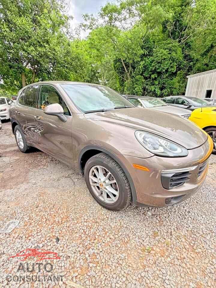 PORSCHE CAYENNE 2016 - WP1AA2A20GLA00519
