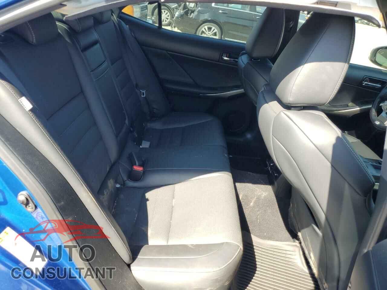 LEXUS IS 2016 - JTHBA1D22G5013724
