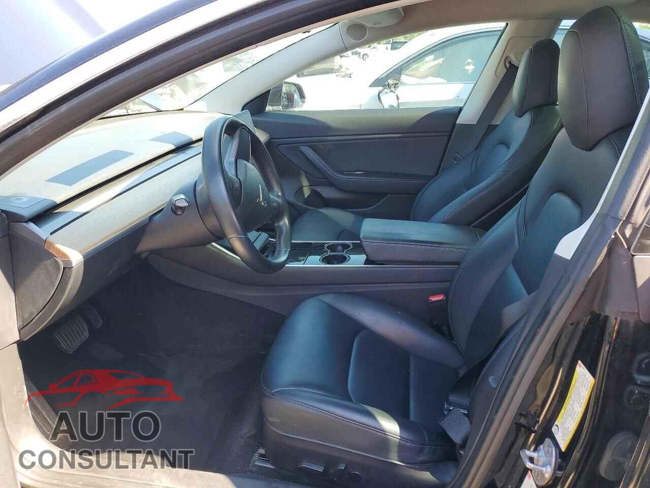 TESLA MODEL 3 2018 - 5YJ3E1EA0JF152644
