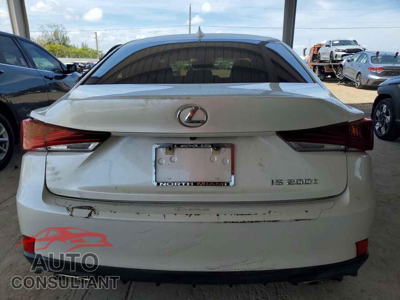 LEXUS IS 2017 - JTHBA1D28H5060242