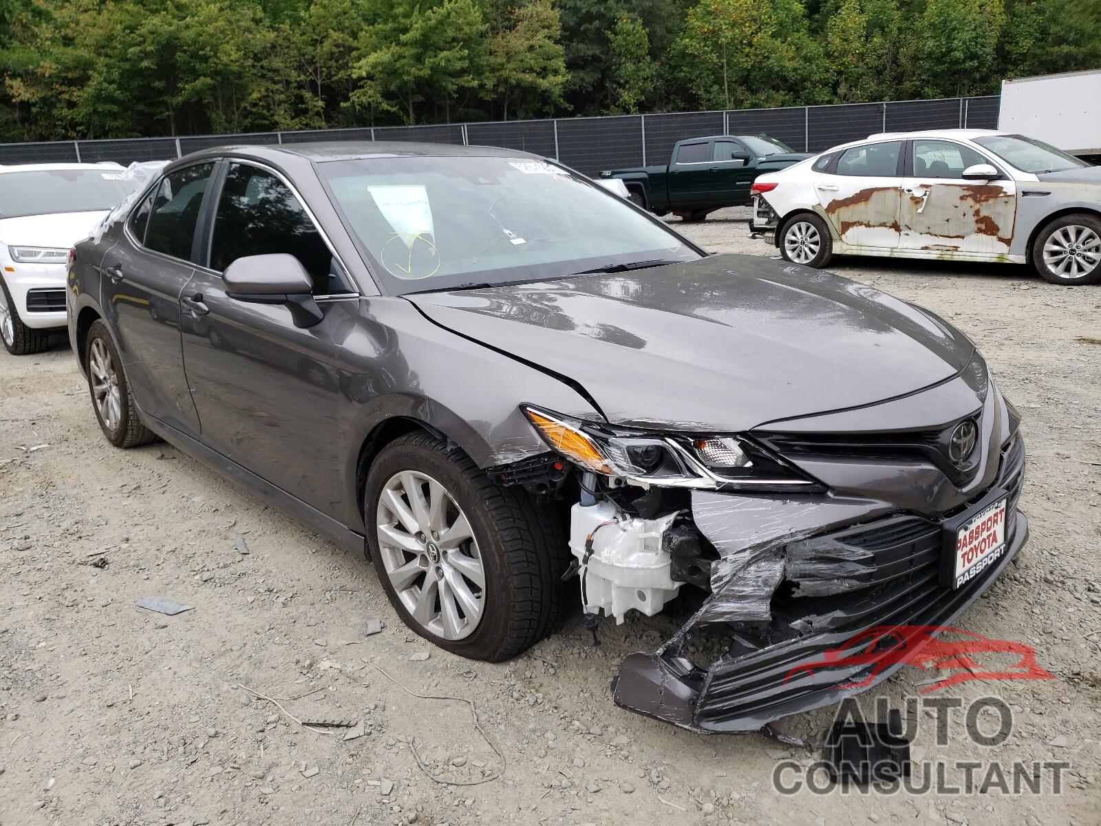 TOYOTA CAMRY 2018 - 4T1B11HK0JU629197