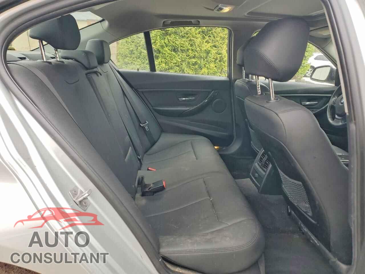 BMW 3 SERIES 2016 - WBA8E5G59GNU20482