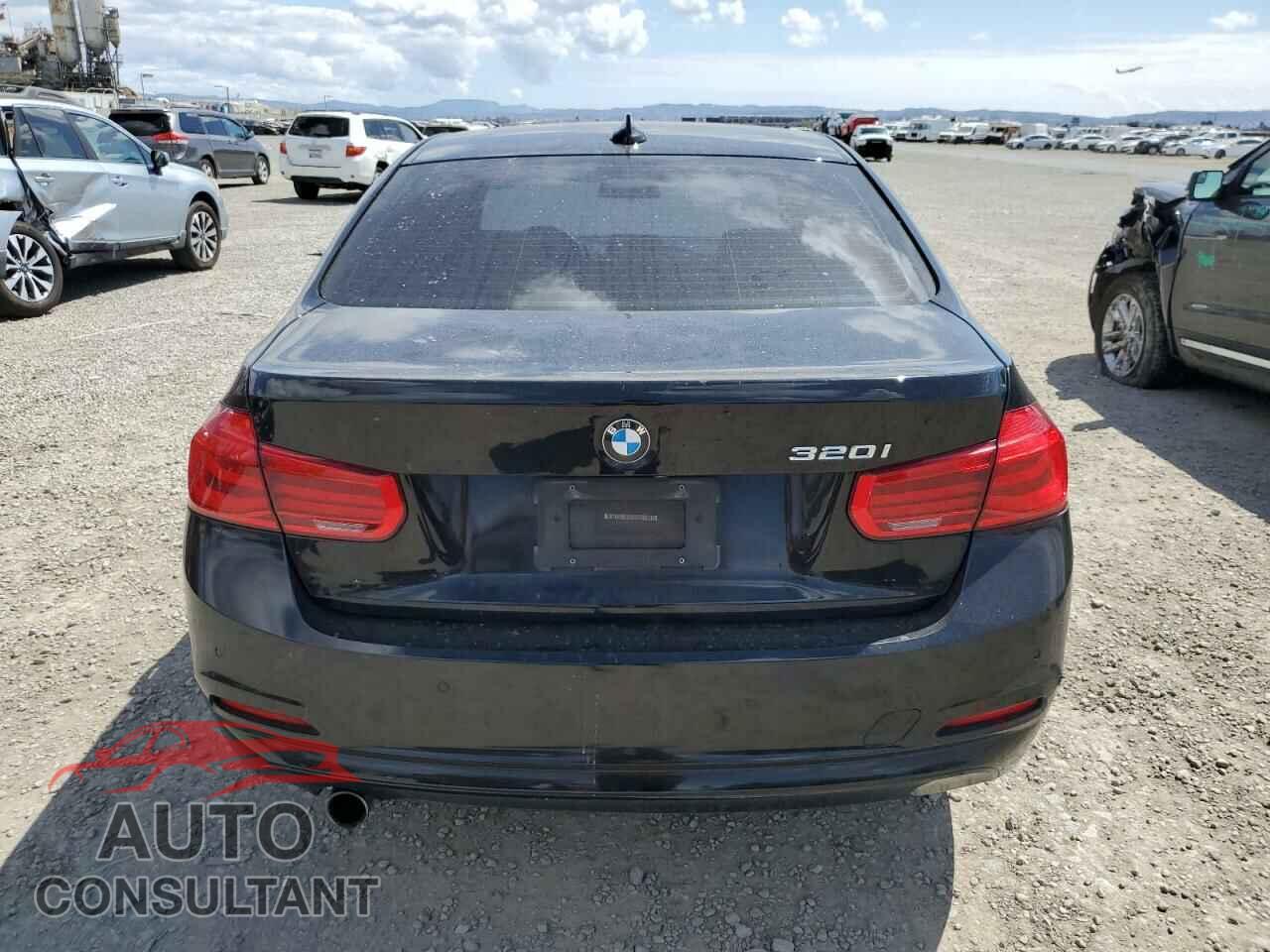 BMW 3 SERIES 2016 - WBA8E1G53GNU12421