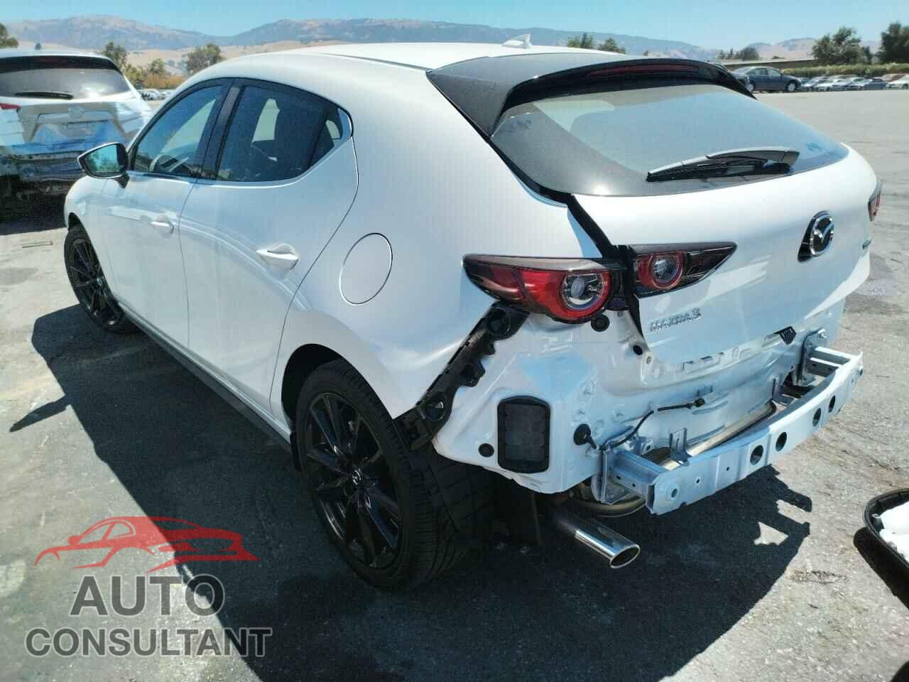 MAZDA 3 2022 - JM1BPAML1N1506856