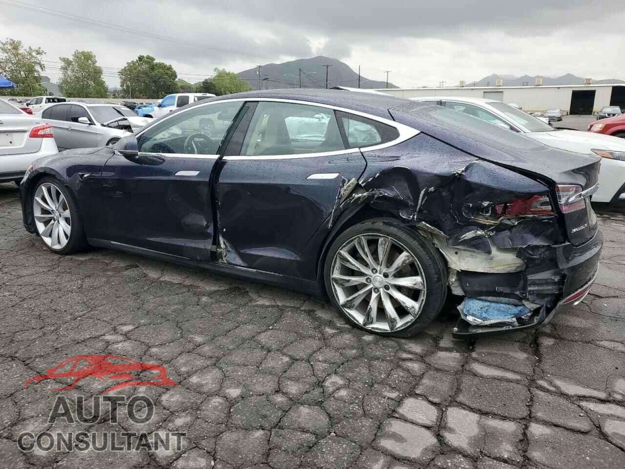TESLA MODEL S 2013 - 5YJSA1CG1DFP04767