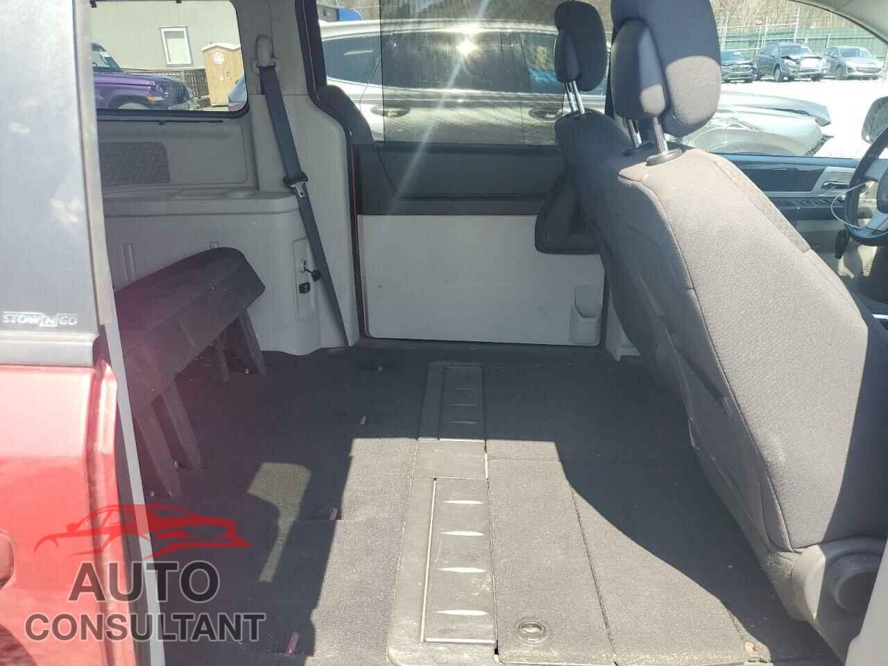 DODGE CARAVAN 2010 - 2D4RN5D1XAR389037
