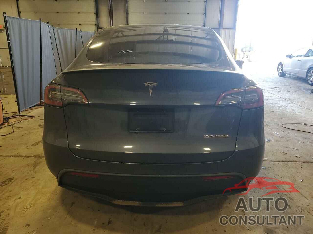TESLA MODEL Y 2023 - 7SAYGDEFXPF852082