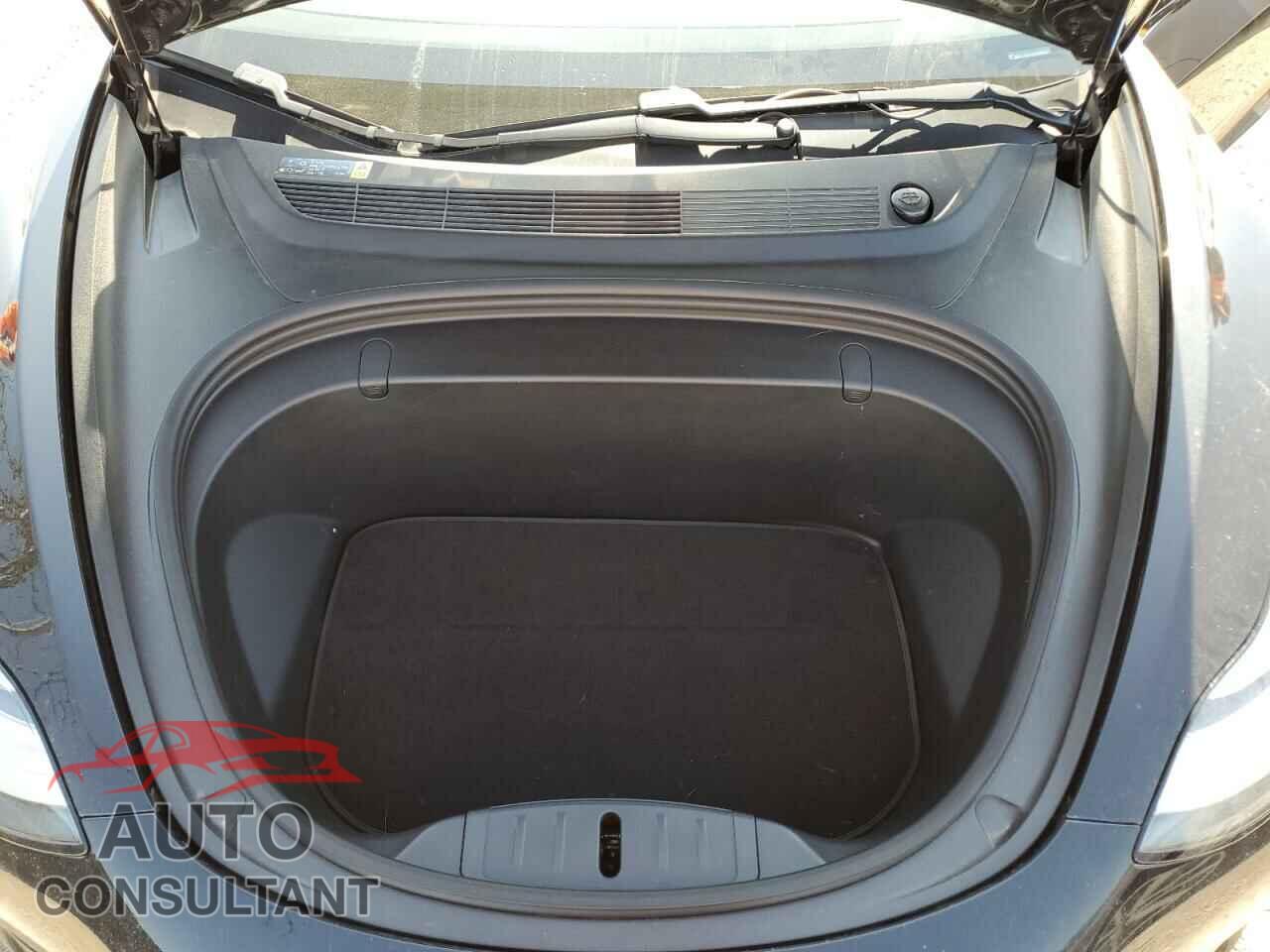 TESLA MODEL 3 2018 - 5YJ3E1EA3JF095534