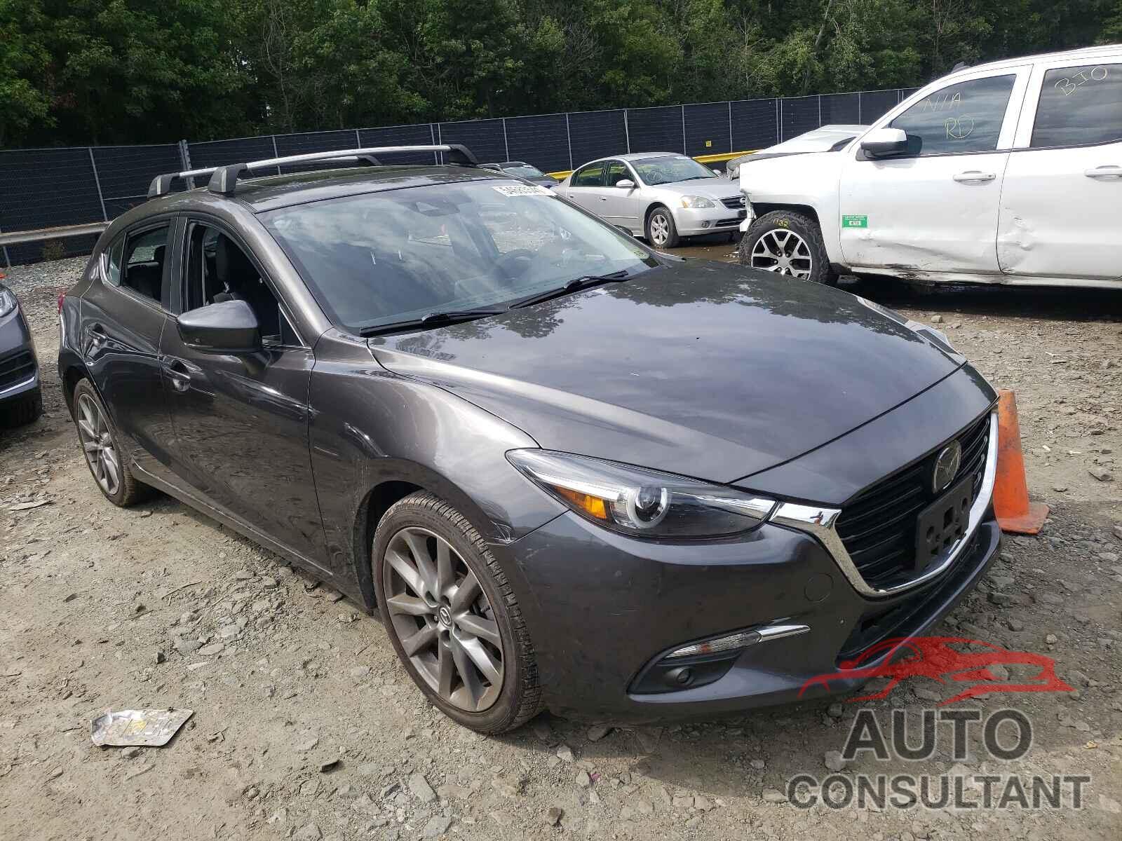 MAZDA 3 2018 - 3MZBN1M32JM163250