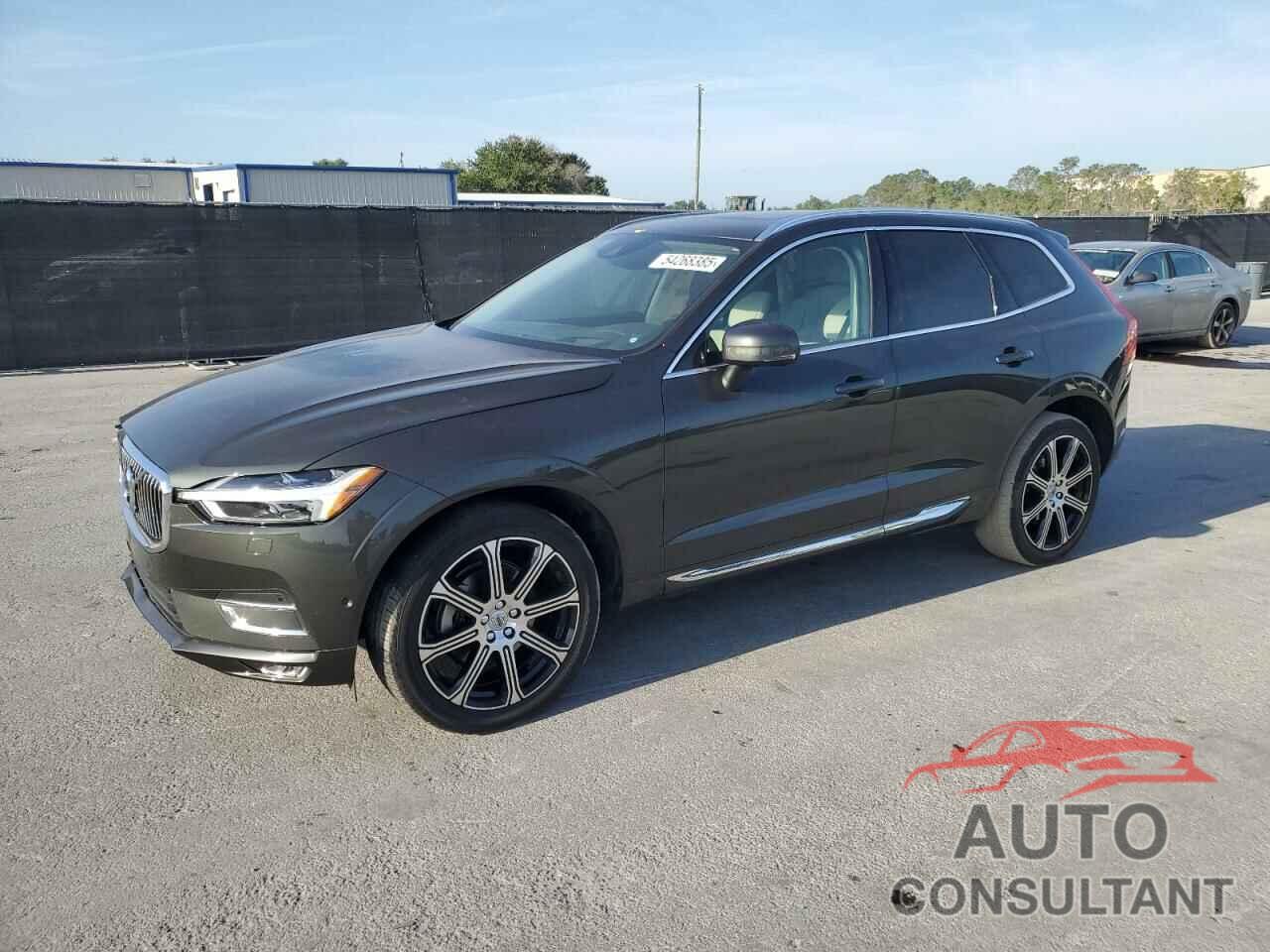 VOLVO XC60 2018 - LYV102RL8JB083274