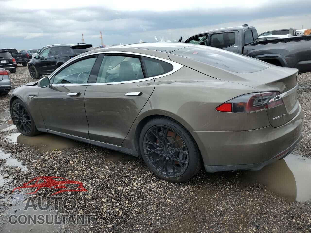 TESLA MODEL S 2015 - 5YJSA1E20FF117464